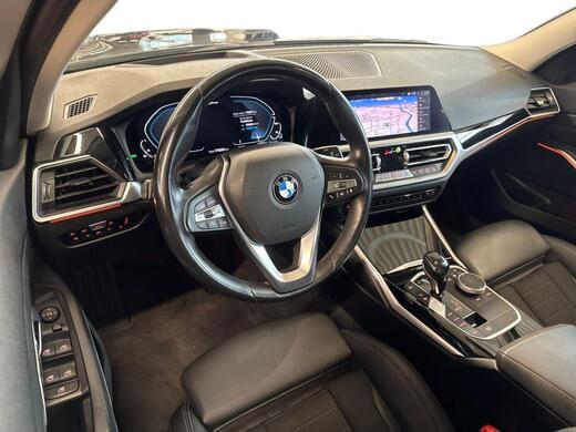 BMW 330 vaihtoauto