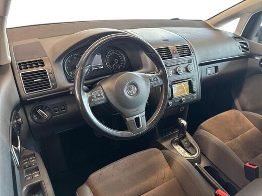 Volkswagen Touran vaihtoauto