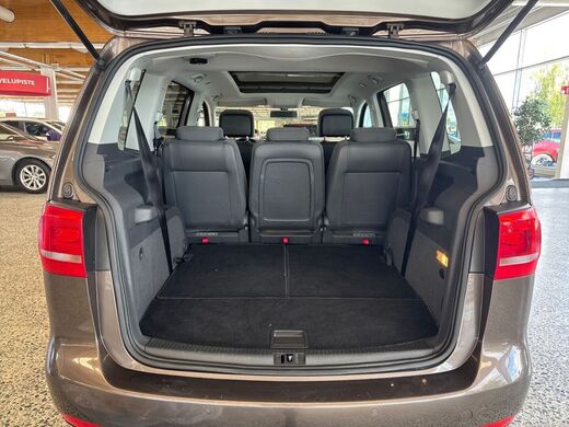 Volkswagen Touran vaihtoauto
