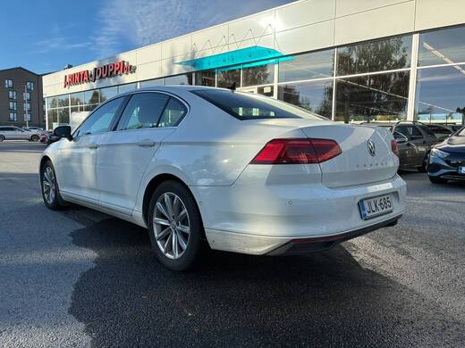 Volkswagen Passat vaihtoauto