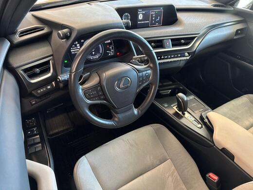 Lexus UX vaihtoauto