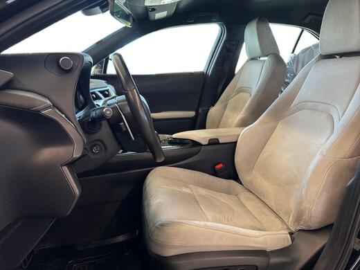 Lexus UX vaihtoauto