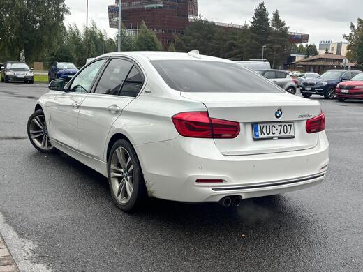 BMW 330 vaihtoauto