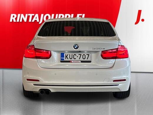 BMW 330 vaihtoauto
