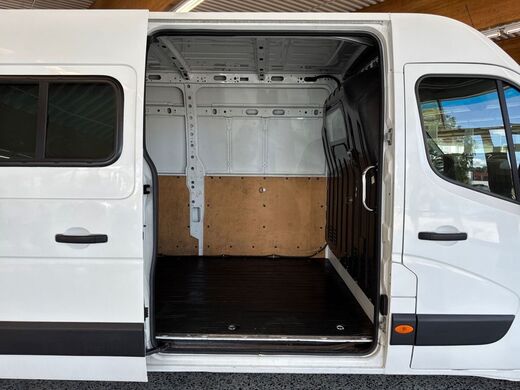 Nissan NV400 vaihtoauto