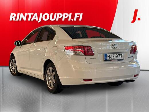 Toyota Avensis vaihtoauto