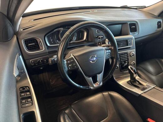 Volvo V60 Cross Country vaihtoauto