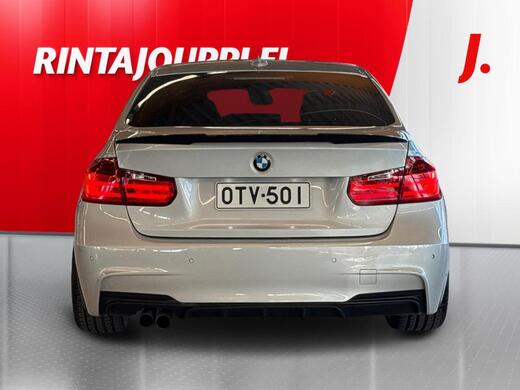 BMW 330 vaihtoauto