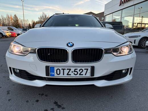 BMW 320 vaihtoauto