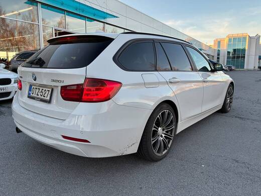 BMW 320 vaihtoauto