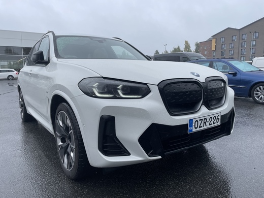 BMW iX3 vaihtoauto