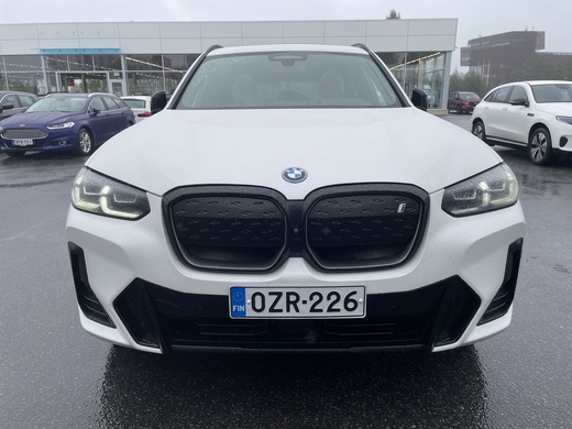 BMW iX3 vaihtoauto
