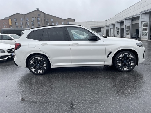 BMW iX3 vaihtoauto