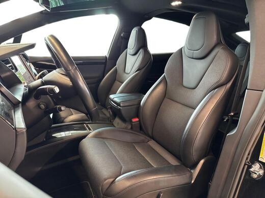 Tesla Model X vaihtoauto