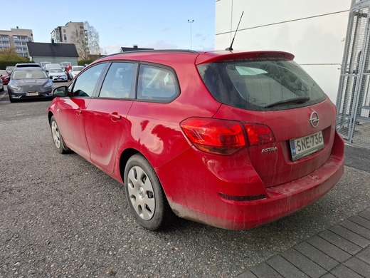 Opel Astra vaihtoauto