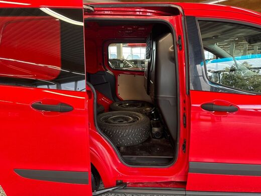 Ford Transit Courier vaihtoauto