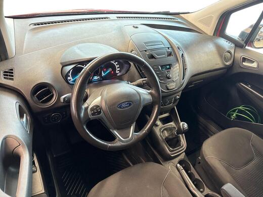 Ford Transit Courier vaihtoauto