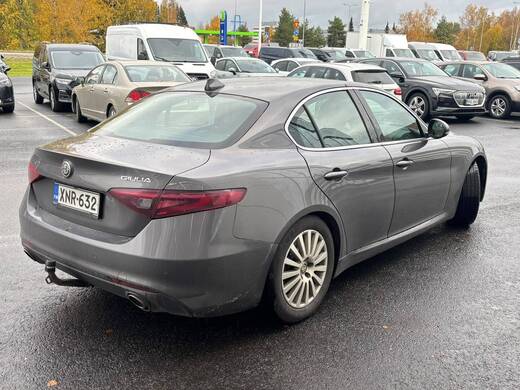 Alfa Romeo Giulia vaihtoauto