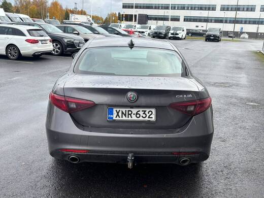 Alfa Romeo Giulia vaihtoauto