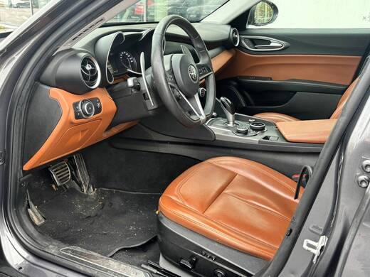 Alfa Romeo Giulia vaihtoauto