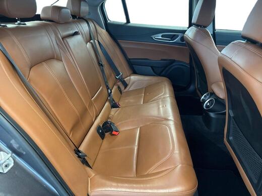 Alfa Romeo Giulia vaihtoauto