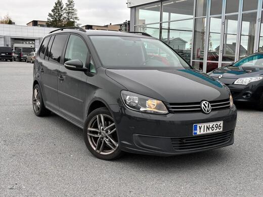 Volkswagen Touran vaihtoauto