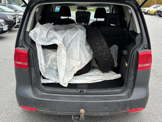 Volkswagen Touran vaihtoauto