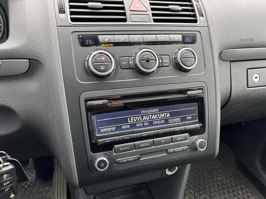 Volkswagen Touran vaihtoauto
