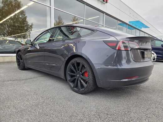 Tesla Model 3 vaihtoauto