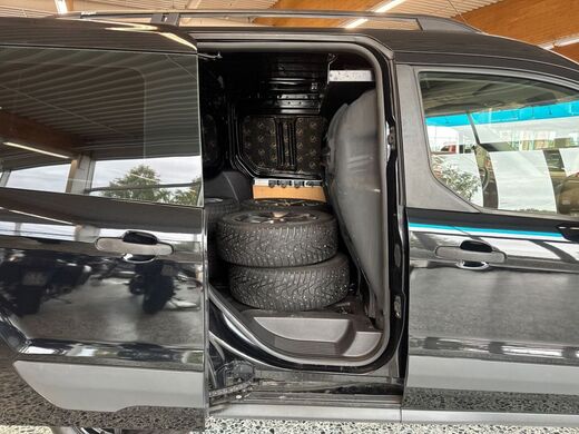 Ford Transit Connect vaihtoauto