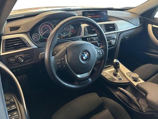 BMW 330 vaihtoauto