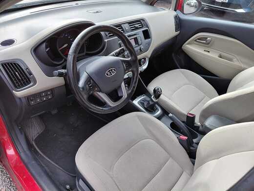 Kia Rio vaihtoauto
