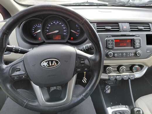 Kia Rio vaihtoauto