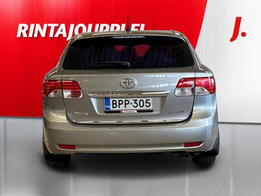 Toyota Avensis vaihtoauto