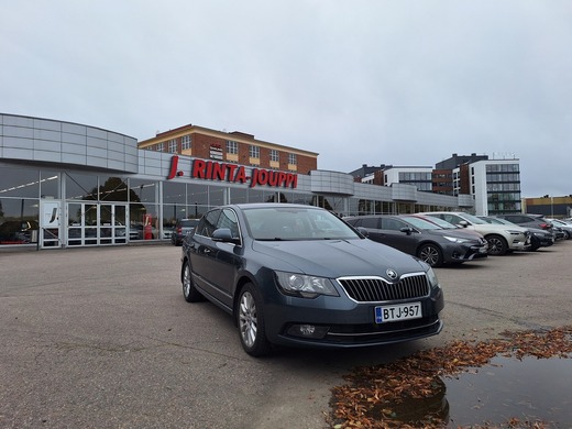 Skoda Superb vaihtoauto