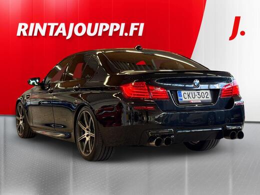 BMW M5 vaihtoauto
