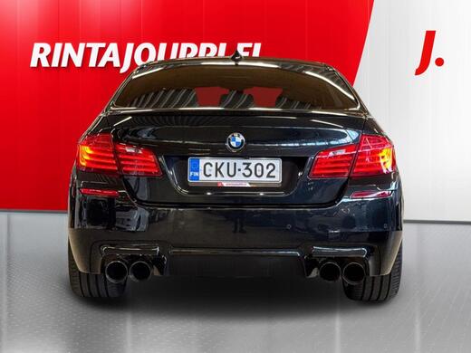 BMW M5 vaihtoauto