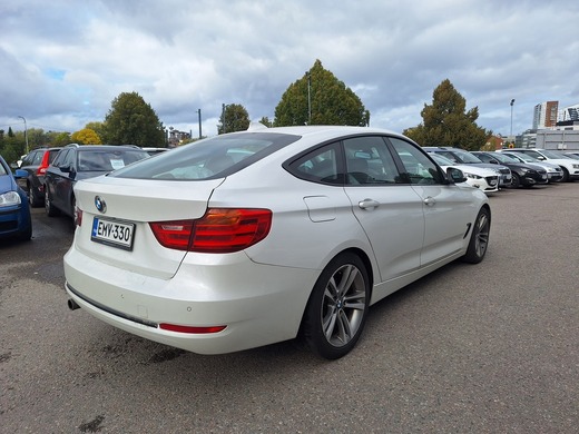 BMW 320 vaihtoauto