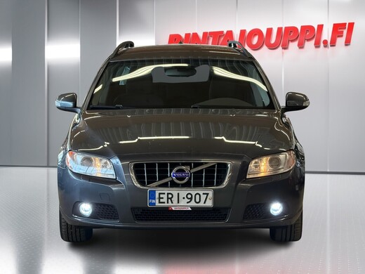 Volvo V70 vaihtoauto