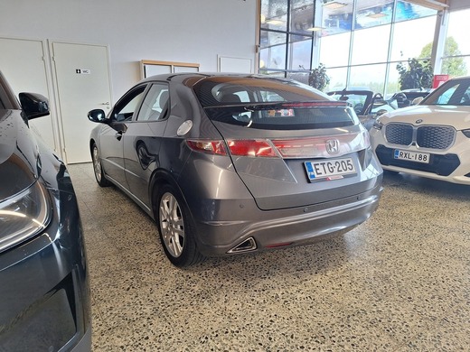 Honda Civic vaihtoauto