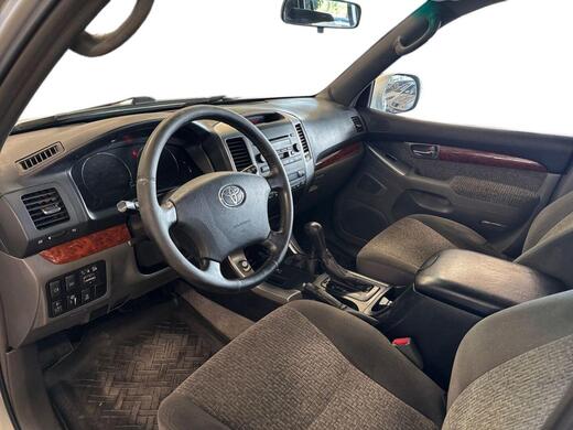 Toyota Land Cruiser vaihtoauto