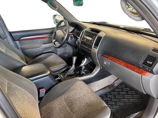 Toyota Land Cruiser vaihtoauto