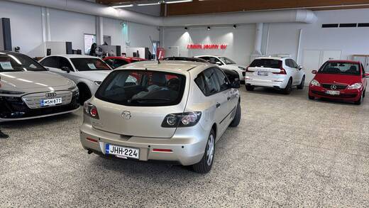 Mazda 3 vaihtoauto
