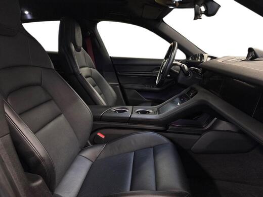 Porsche Taycan vaihtoauto