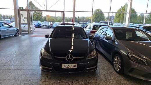 Mercedes-Benz C vaihtoauto