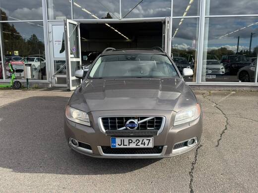 Volvo V70 vaihtoauto