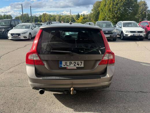 Volvo V70 vaihtoauto