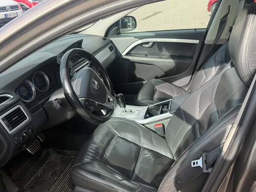 Volvo V70 vaihtoauto