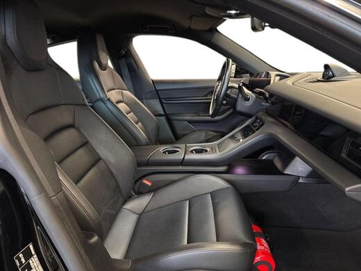 Porsche Taycan vaihtoauto