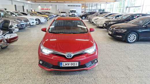 Toyota Auris vaihtoauto